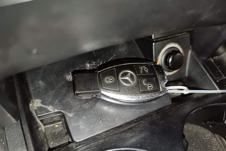 Used Mercedes-Benz GLC 2016 GLC 300 4MATIC Dynamic Model Vehicle Key