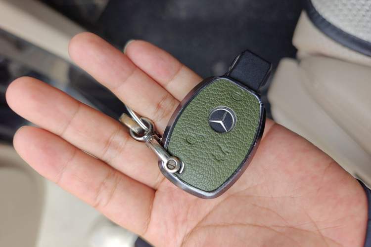 Used Mercedes-Benz GLC 2016 GLC 260 4MATIC Luxury Model Vehicle Key