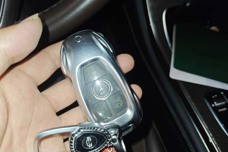 Used Mercedes-Benz GLC 2016 GLC 300 4MATIC Dynamic Model Vehicle Key