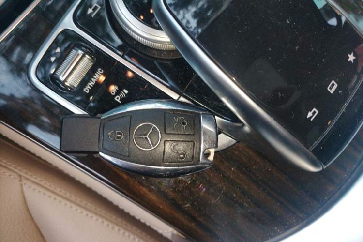 Used Mercedes-Benz GLC 2016 GLC 260 4MATIC Dynamic Edition Vehicle Key