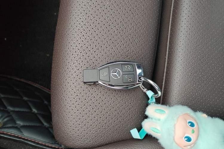 Used Mercedes-Benz GLC 2016 GLC 300 4MATIC Dynamic Model Vehicle Key