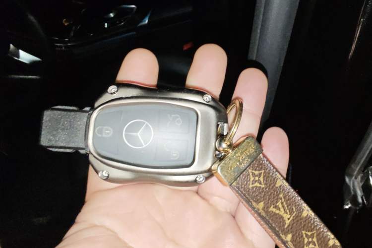 Used Mercedes-Benz GLC 2016 GLC 300 4MATIC Dynamic Model Vehicle Key
