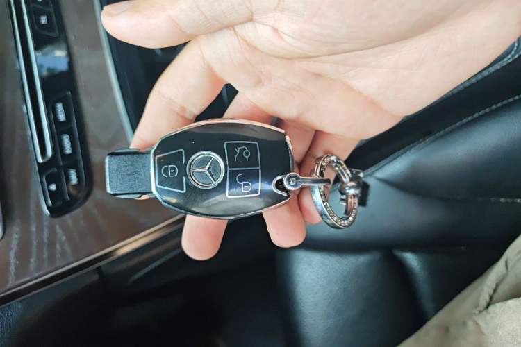 Used Mercedes-Benz GLC 2016 GLC 300 4MATIC Dynamic Model Vehicle Key
