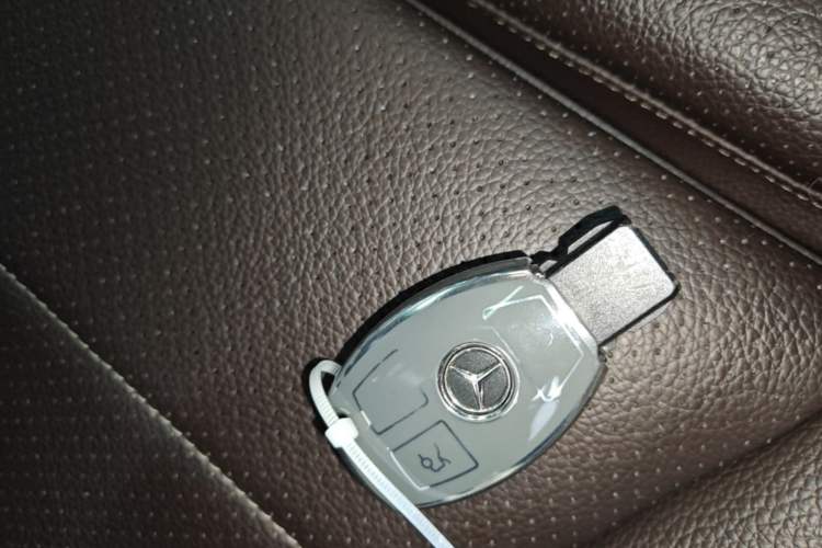 Used Mercedes-Benz GLC 2016 GLC 260 4MATIC Dynamic Edition Vehicle Key