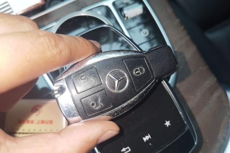 Used Mercedes-Benz GLC 2016 GLC 300 4MATIC Luxury Model Vehicle Key