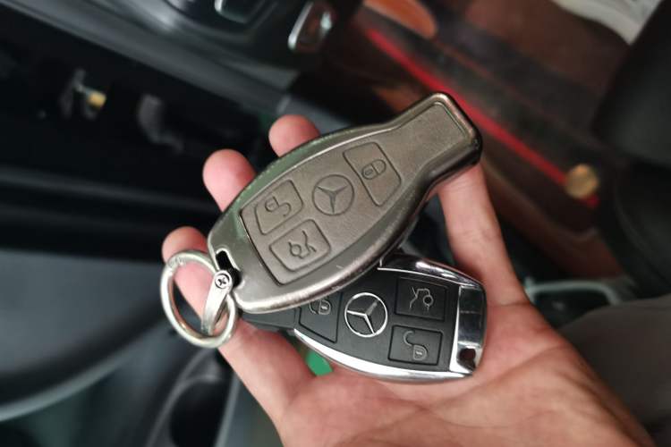 Used Mercedes-Benz GLC 2016 GLC 260 4MATIC Dynamic Edition Vehicle Key
