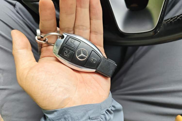 Used Mercedes-Benz GLC 2016 GLC 260 4MATIC Luxury Model Vehicle Key