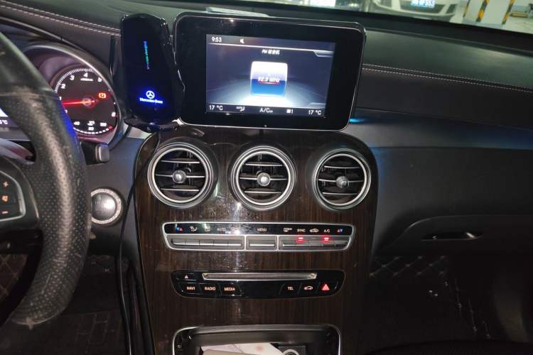 Used Mercedes-Benz GLC 2016 GLC 260 4MATIC Luxury Model Audio And AC Panel