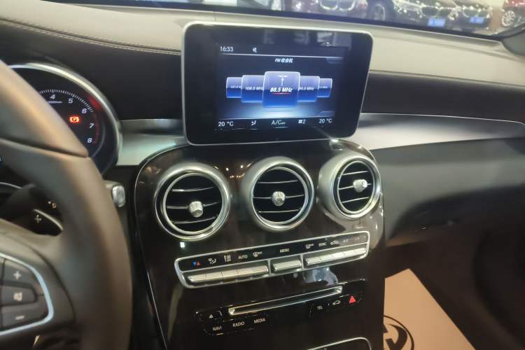 Used Mercedes-Benz GLC 2016 GLC 260 4MATIC Luxury Model Audio And AC Panel