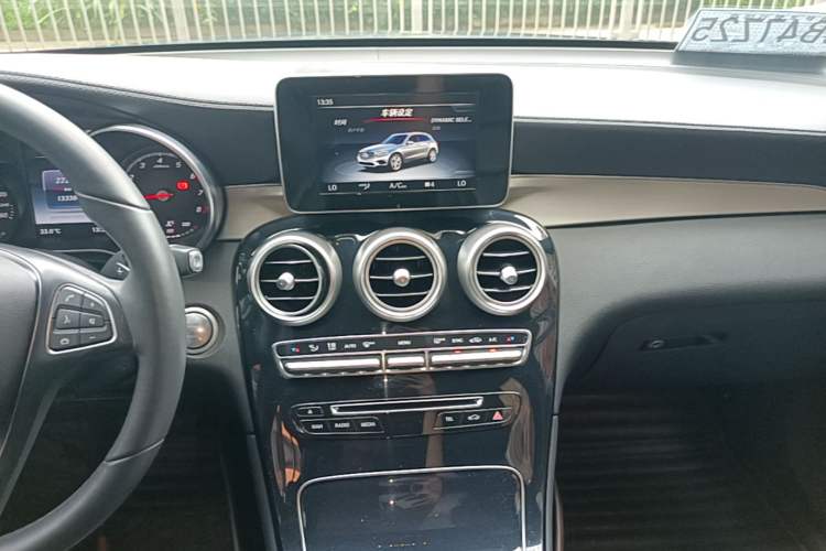 Used Mercedes-Benz GLC 2016 GLC 200 4MATIC Audio And AC Panel