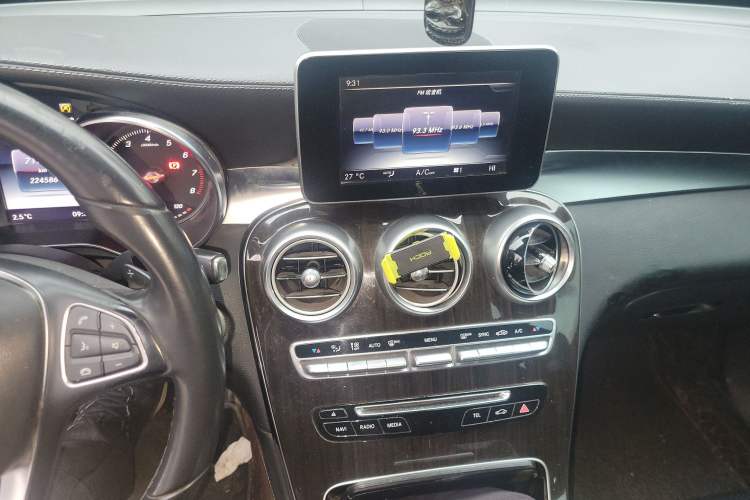 Used Mercedes-Benz GLC 2016 GLC 260 4MATIC Luxury Model Audio And AC Panel