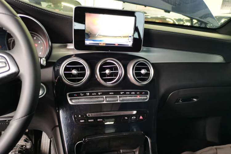Used Mercedes-Benz GLC 2016 GLC 200 4MATIC Audio And AC Panel