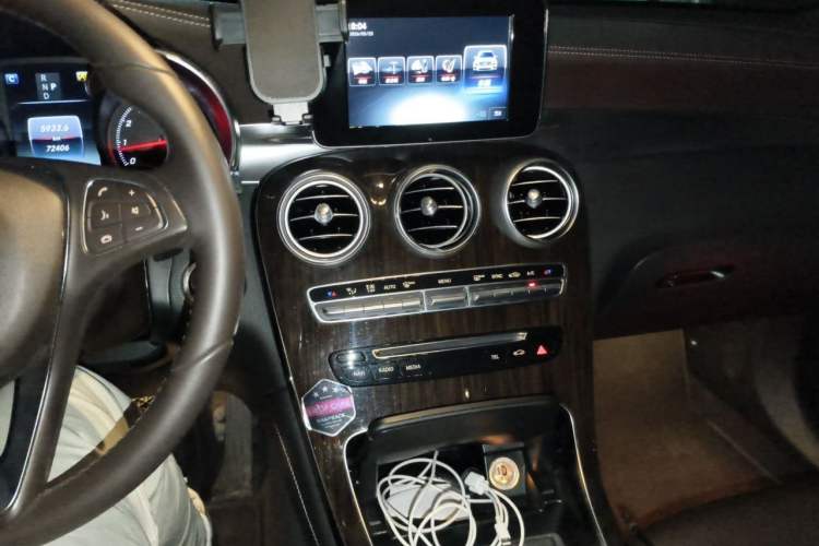 Used Mercedes-Benz GLC 2016 GLC 260 4MATIC Luxury Model Audio And AC Panel