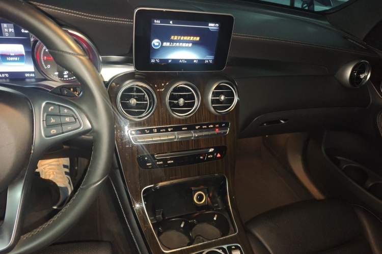 Used Mercedes-Benz GLC 2016 GLC 260 4MATIC Luxury Model Audio And AC Panel
