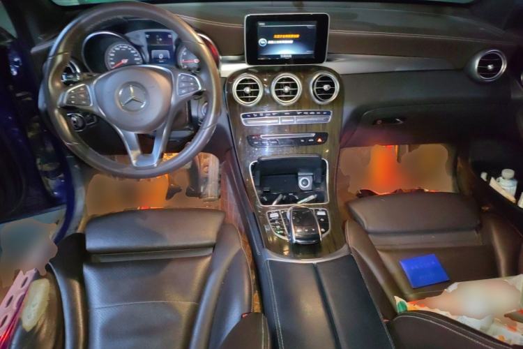Used Mercedes-Benz GLC 2016 GLC 260 4MATIC Dynamic Edition Center Console