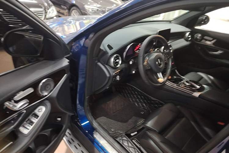 Used Mercedes-Benz GLC 2016 GLC 260 4MATIC Luxury Model Driver Seat