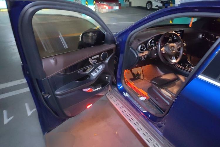 Used Mercedes-Benz GLC 2016 GLC 260 4MATIC Dynamic Edition Driver Seat