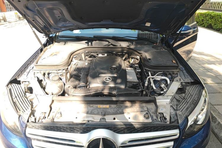 Used Mercedes-Benz GLC 2016 GLC 300 4MATIC Dynamic Model Engine Bay