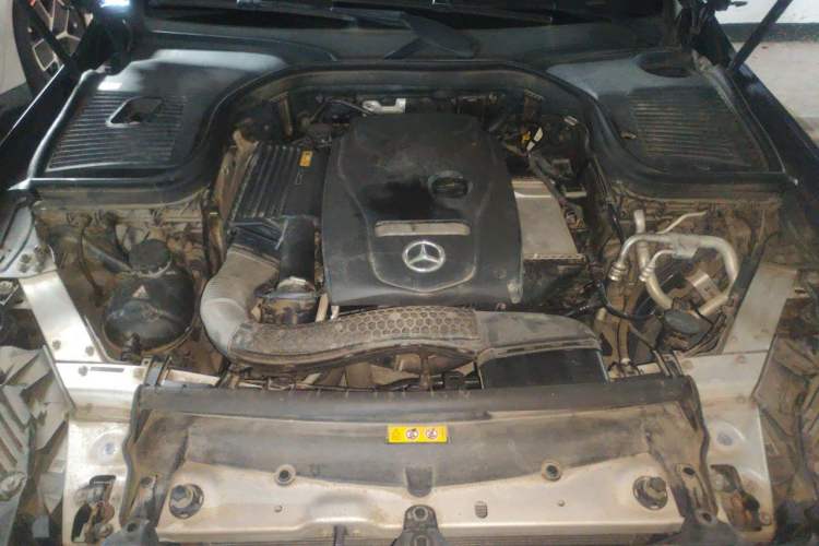 Used Mercedes-Benz GLC 2016 GLC 260 4MATIC Dynamic Edition Engine Bay