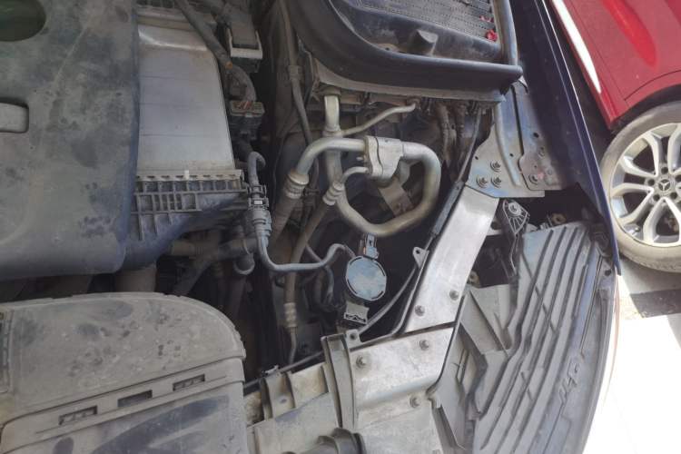 Used Mercedes-Benz GLC 2016 GLC 300 4MATIC Dynamic Model Engine Bay Left