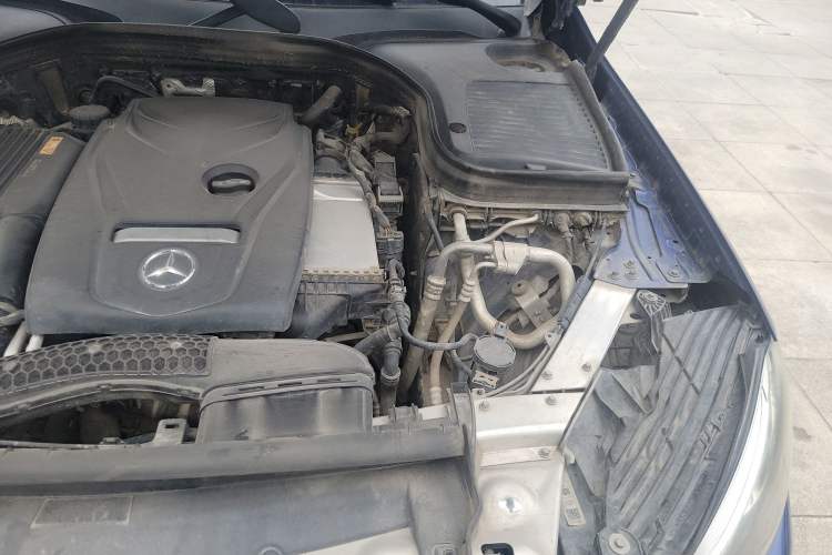 Used Mercedes-Benz GLC 2016 GLC 260 4MATIC Luxury Model Engine Bay Left