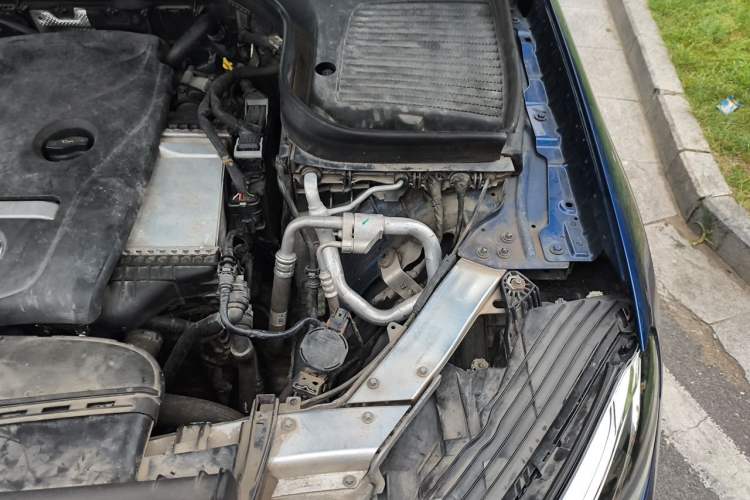 Used Mercedes-Benz GLC 2016 GLC 200 4MATIC Engine Bay Left