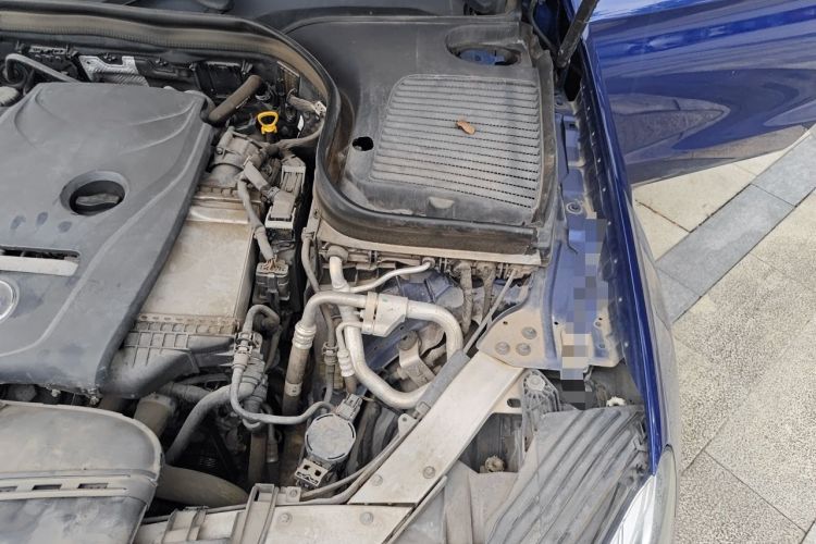 Used Mercedes-Benz GLC 2016 GLC 200 4MATIC Engine Bay Left