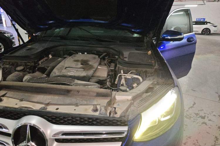 Used Mercedes-Benz GLC 2016 GLC 260 4MATIC Luxury Model Engine Bay Left