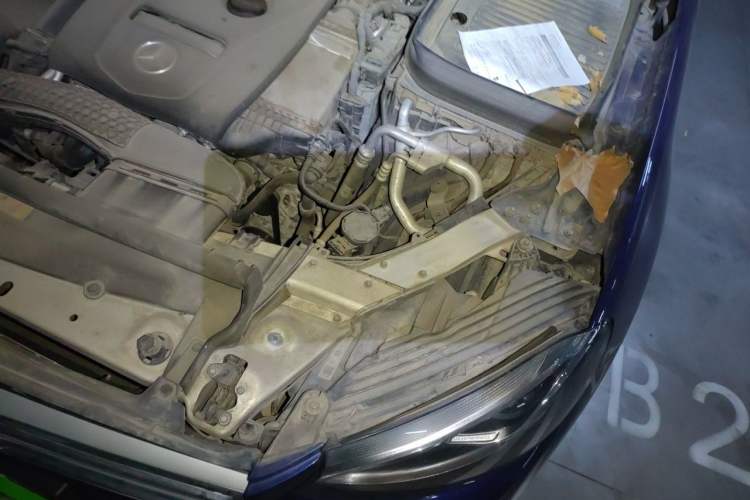 Used Mercedes-Benz GLC 2016 GLC 260 4MATIC Dynamic Edition Engine Bay Left