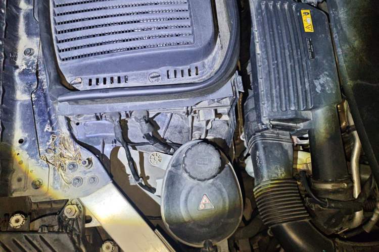 Used Mercedes-Benz GLC 2016 GLC 260 4MATIC Luxury Model Engine Bay Right