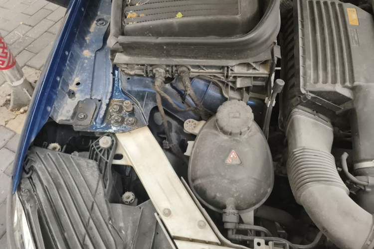 Used Mercedes-Benz GLC 2016 GLC 300 4MATIC Luxury Model Engine Bay Right