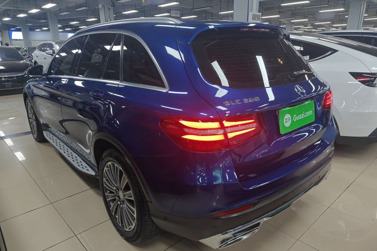 Used Mercedes-Benz GLC 2016 GLC 260 4MATIC Dynamic Edition Exterior 2