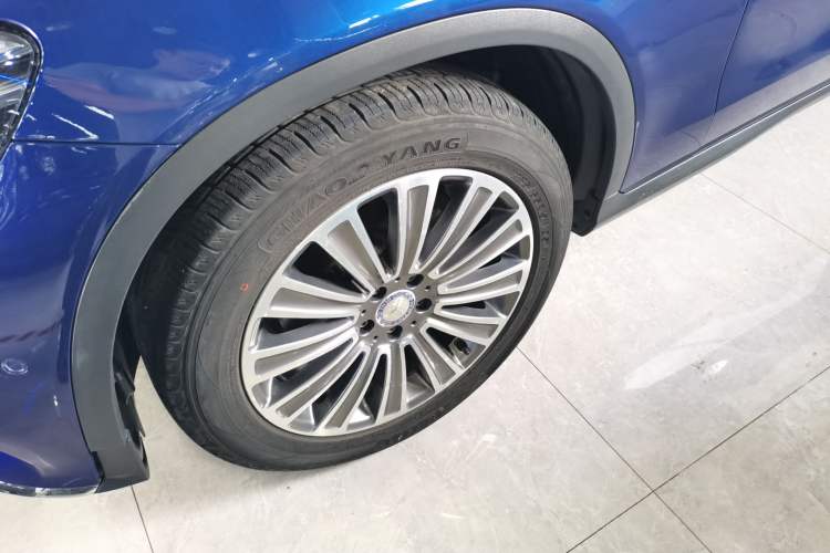 Used Mercedes-Benz GLC 2016 GLC 200 4MATIC Exterior 3
