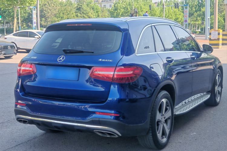 Used Mercedes-Benz GLC 2016 GLC 300 4MATIC Dynamic Model Exterior 5