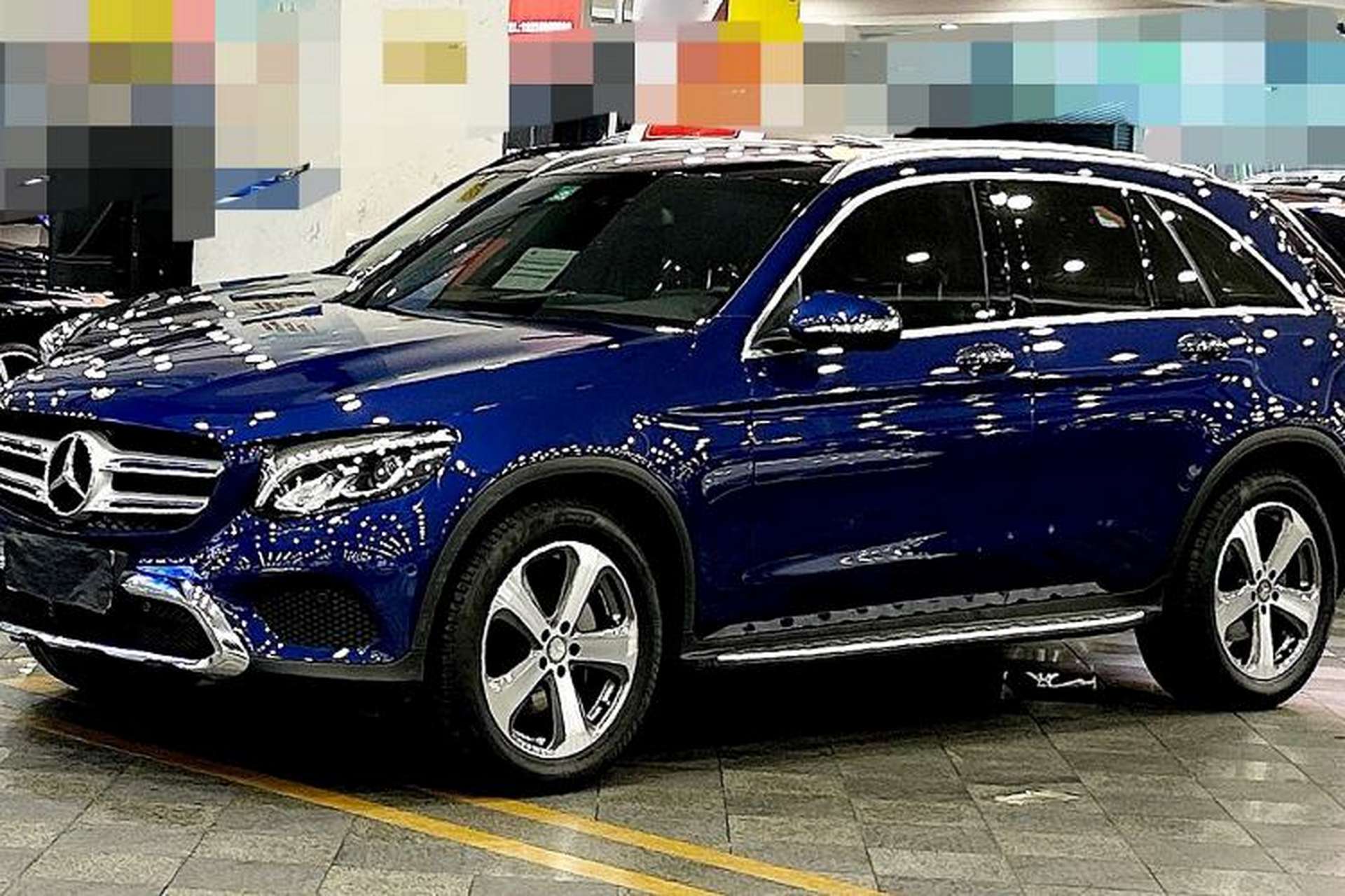 Used Mercedes-Benz GLC 2016 GLC 260 4MATIC Luxury Model Front Left 45 Deg