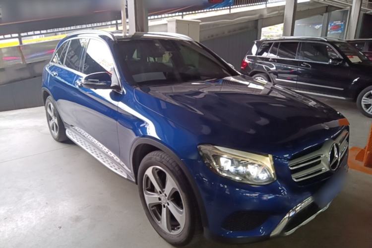 Used Mercedes-Benz GLC 2016 GLC 300 4MATIC Dynamic Model Front Right 45 Deg