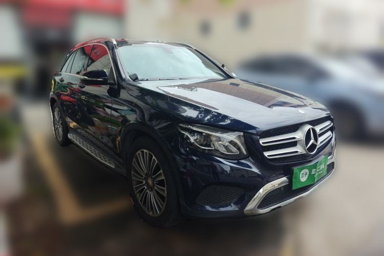 Used Mercedes-Benz GLC 2016 GLC 260 4MATIC Dynamic Edition Front Right 45 Deg