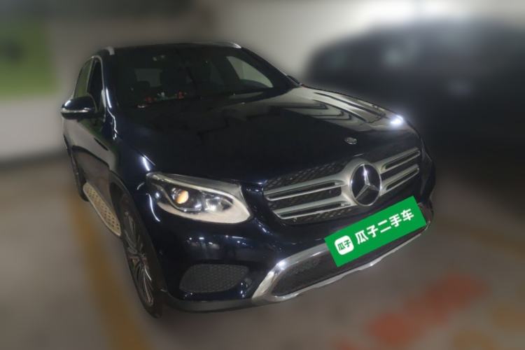 Used Mercedes-Benz GLC 2016 GLC 260 4MATIC Dynamic Edition Front Right 45 Deg
