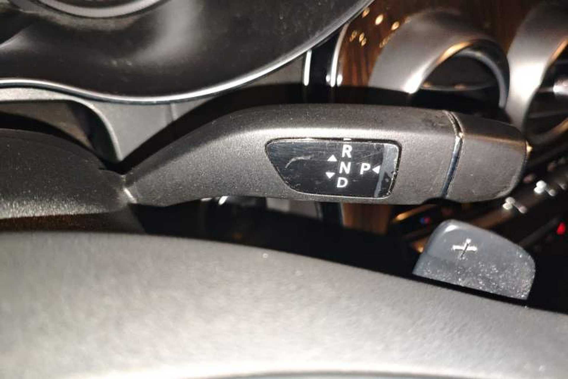 Used Mercedes-Benz GLC 2016 GLC 260 4MATIC Dynamic Edition Gear Lever