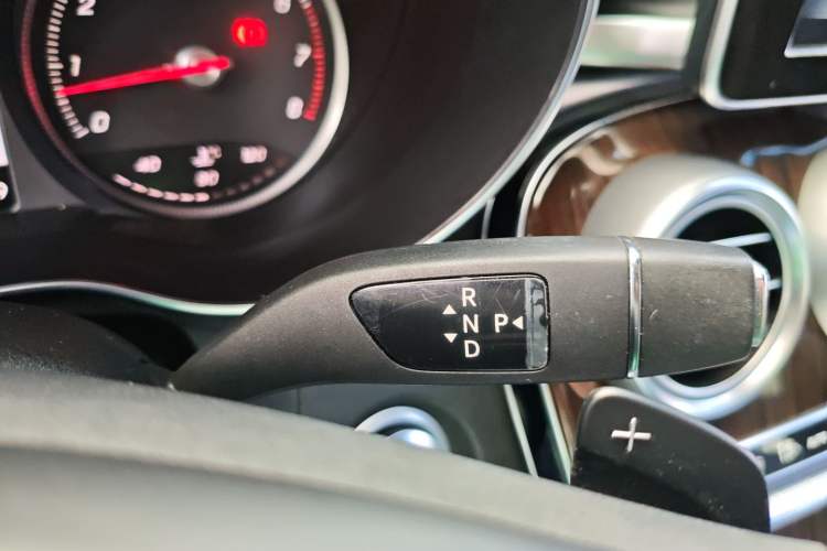 Used Mercedes-Benz GLC 2016 GLC 260 4MATIC Luxury Model Gear Lever