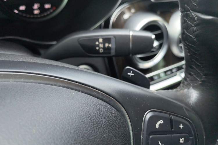 Used Mercedes-Benz GLC 2016 GLC 260 4MATIC Dynamic Edition Gear Lever
