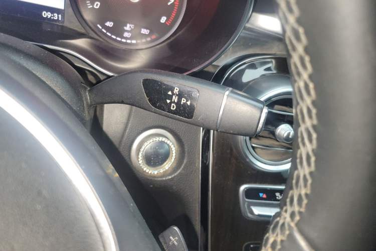 Used Mercedes-Benz GLC 2016 GLC 260 4MATIC Luxury Model Gear Lever