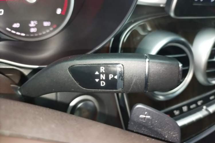 Used Mercedes-Benz GLC 2016 GLC 260 4MATIC Luxury Model Gear Lever