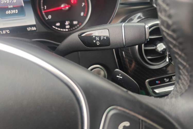 Used Mercedes-Benz GLC 2016 GLC 260 4MATIC Luxury Model Gear Lever
