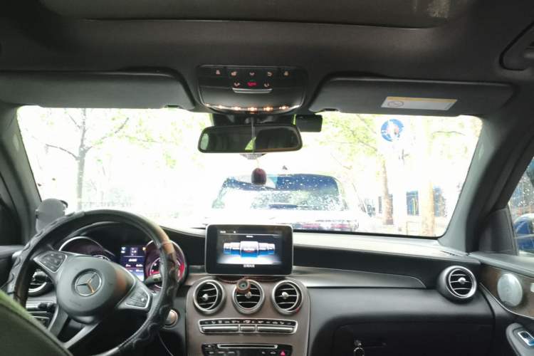 Used Mercedes-Benz GLC 2016 GLC 300 4MATIC Luxury Model Headliner