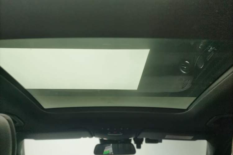 Used Mercedes-Benz GLC 2016 GLC 260 4MATIC Luxury Model Headliner