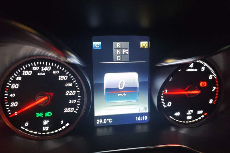Used Mercedes-Benz GLC 2016 GLC 260 4MATIC Luxury Model Instrument Cluster