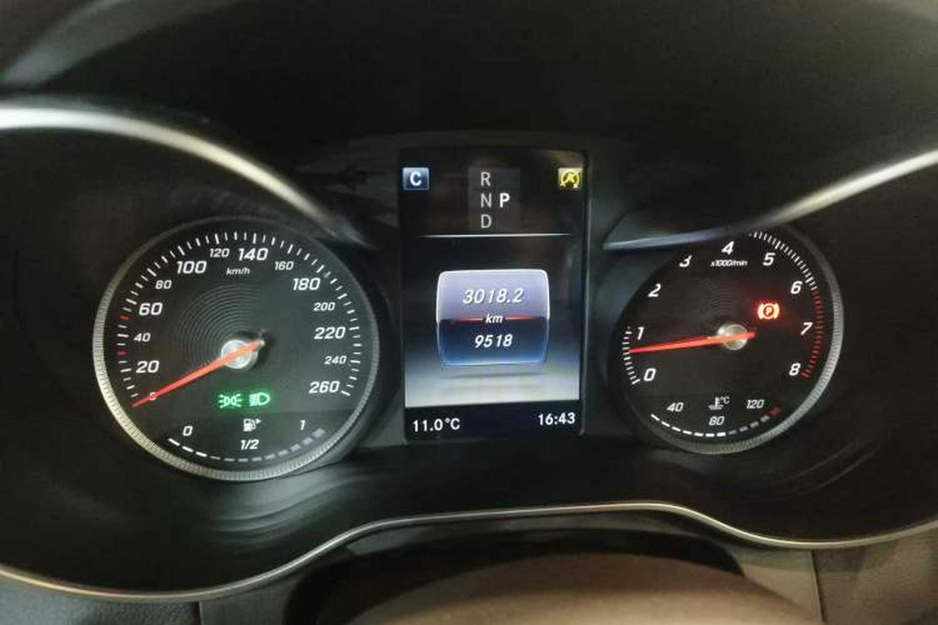 Used Mercedes-Benz GLC 2016 GLC 260 4MATIC Luxury Model Instrument Cluster
