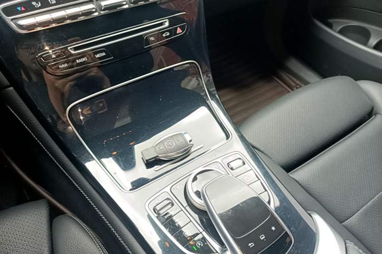 Used Mercedes-Benz GLC 2016 GLC 200 4MATIC Interior 1