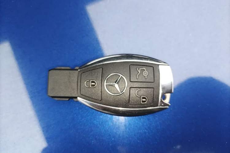 Used Mercedes-Benz GLC 2016 GLC 260 4MATIC Luxury Model Interior 1